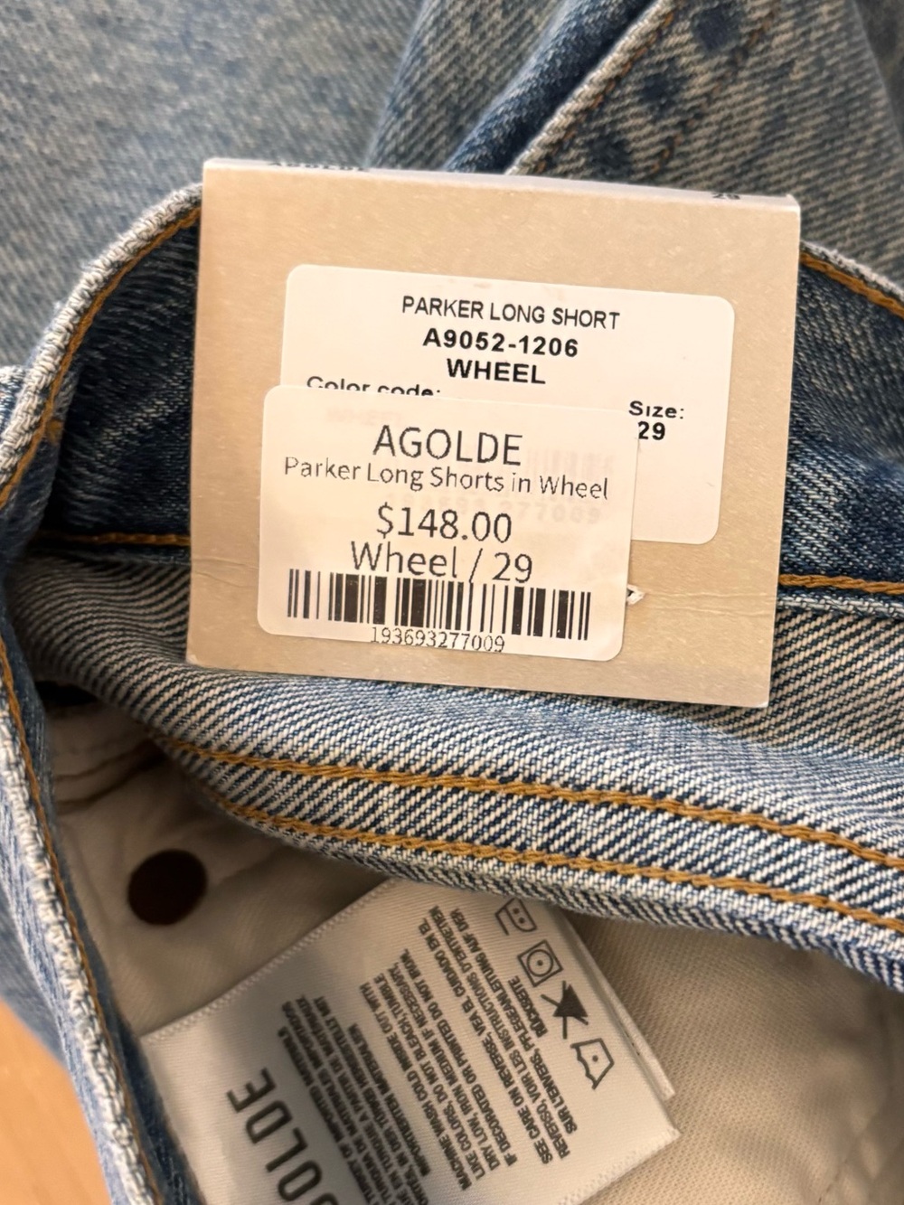 New Agolde Parker Long Shorts Womens Sz 29 Blue Denim Cut Off Button Fly Raw Hem - Picture 12 of 12
